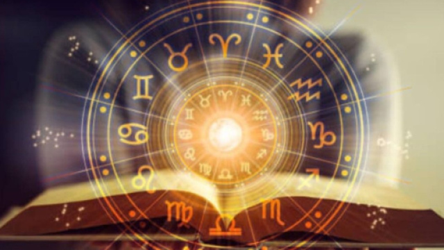 Previsioni astrali di martedì 15 agosto: Acquario, Leone, Sagittario e Gemelli a pieni voti.