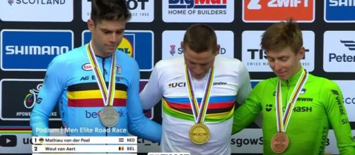 Ciclismo: Van Aert, Van der Poel e Pogacar sul podio dei Mondiali.