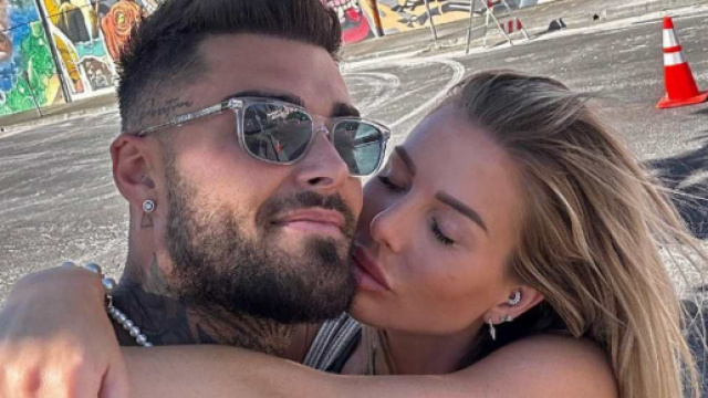 C'est la famille : Jessica Thivenin et Thibault Garcia sévèrement critiqués après avoir offert une maison à leurs parents (@jessicathivenin)