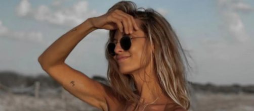 La influencer es experta en relaciones públicas (Instagram/@carlacotterli)