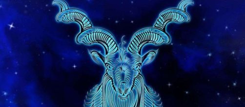 Previsioni zodiacali del 18/08: fortuna in amore per il segno del Capricorno.