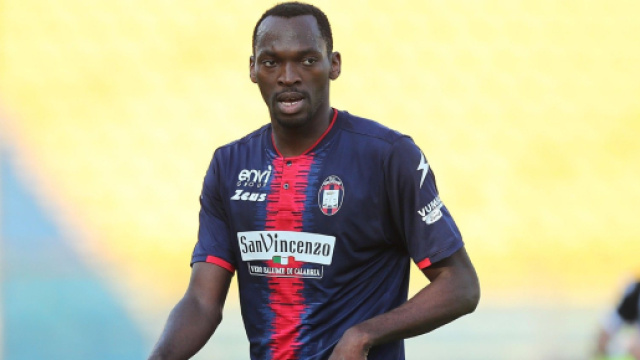 Simy a Crotone, l'attaccante sarebbe pi&ugrave; che un'idea.