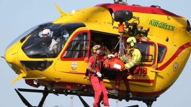 Elisoccorso del personale sanitario del 118 (immagini di repertorio).