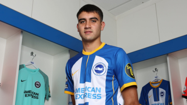 Inter, per l'attacco si penserebbe a Facundo Buonanotte dal Brighton.