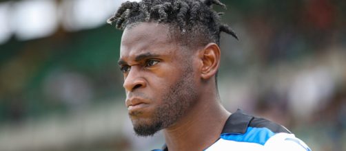 Duvan Zapata (32) potrebbe essere vicino al passaggio all'A.S. Roma.