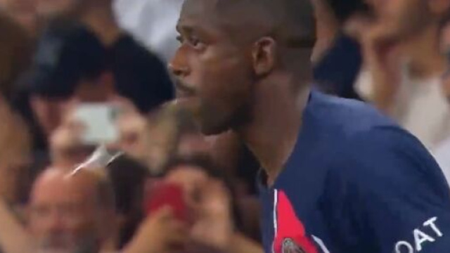 Ousmane Demb&eacute;l&eacute; nouveau joueur du PSG. (screenshot Twitter - @Kenshiro91000)