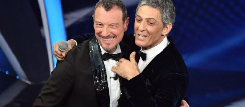 Amadeus e Fiorello fotografati insieme in Sardegna: ipotesi ritorno a Sanremo 24.