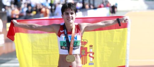 La atleta se convirtió en la primera mujer española que ha ganado dos medallas en un Mundial de Atletismo (Twitter, @atletismoRFEA)