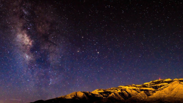 Oroscopo con classifica del 26 agosto: Vergine affascinante, Toro ambizioso.