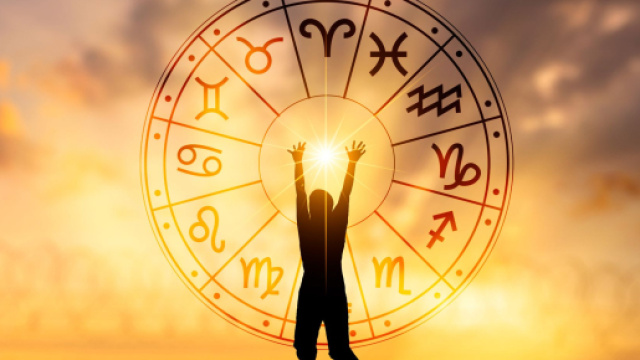 L'oroscopo del fine settimana 2-3 settembre: Ariete incontri speciali, Acquario annoiato.