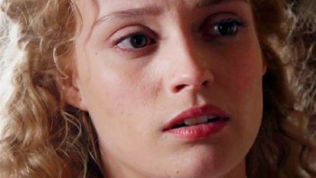 La Promessa anticipazioni: Jana torna nella sua casa d'infanzia, qualcuno si nasconde lì.