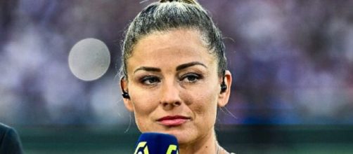 Laure Boulleau dans le Canal Football Club (capture Twitter @canalplus)