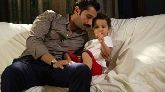 Terra amara, anticipazioni: Adnan al funerale del padre.