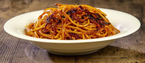 Spaghetti all'assassina - Ricette Casa Pappagallo - casapappagallo.it