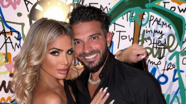 De retour dans le sud de la France pour des vacances sans son fils, Manon Tanti a été filmée à son insu en pleine dispute. (@manontanti)