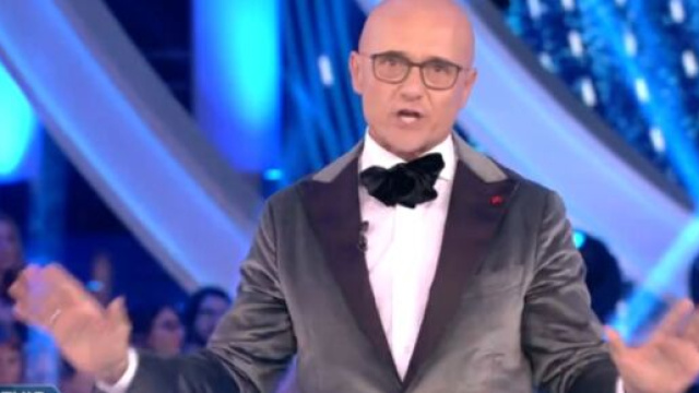 Grande Fratello 2023, Signorini avrebbe già scelto i concorrenti famosi.
