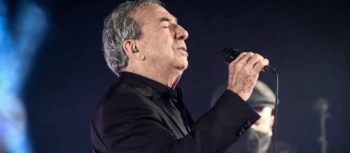 El artista se pronunció desde Londres para desmentir la falsa noticia (Facebook, José Luis Perales)