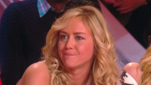 Énora Malagré sur le plateau de TPMP, émission présentée par Cyril Hanouna. Source : capture d’écran C8.