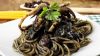 Ricetta degli spaghetti al nero seppia: un primo piatto dal gusto intenso