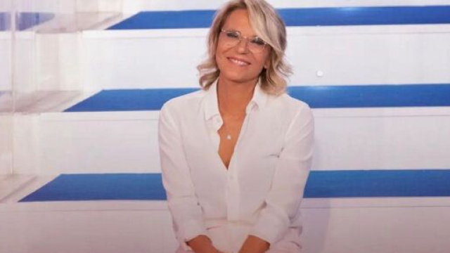 Uomini e donne, anticipazioni 12-13 settembre: 3 nuovi tronisti, scontri nel trono over.