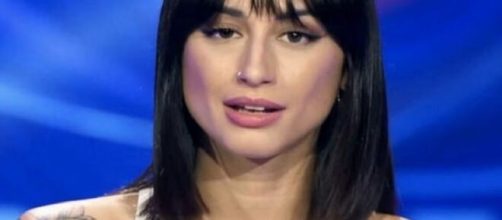 Grande Fratello, Letizia Petris attaccata dall’ex fidanzata: ‘E' una persona falsa'.