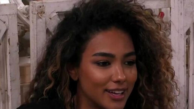 Grande Fratello, confessioni nel Tugurio: Samira Lui soddisfatta del suo lavoro.