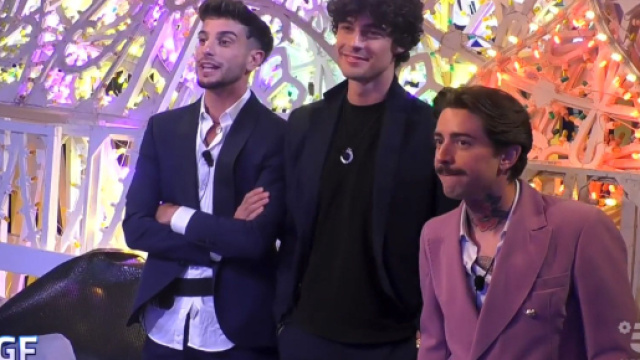 GF, i concorrenti del tugurio escono e rubano il cibo nella casa (Video).