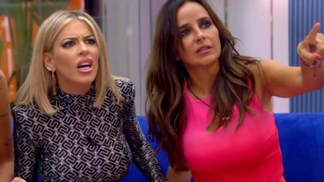 GH, Terlizzi dice a Oriana Marzoli di conoscere Daniele Dal Moro, lei: 'Io sto con lui'.