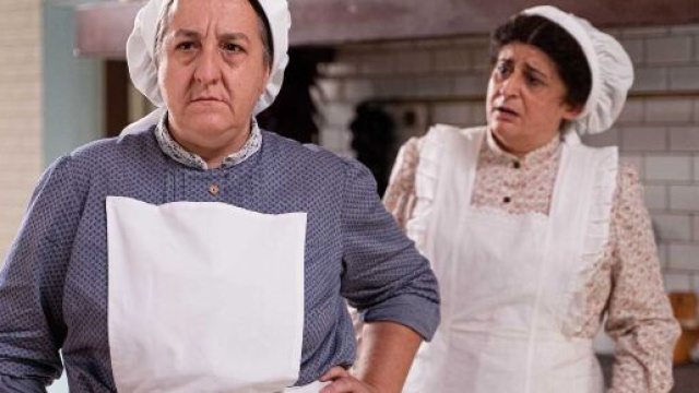 La Promessa, trame spagnole: Candela scopre che il marito di Simona ha ucciso Custodio.