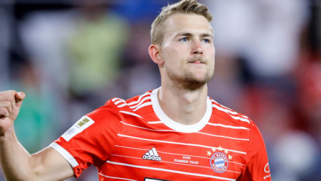 Inter su Matthijs De Ligt per la difesa.