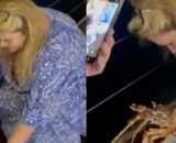 La turista le susurró algo a la langosta antes de lanzarla al mar en Italia (X, @wallstwolverine)