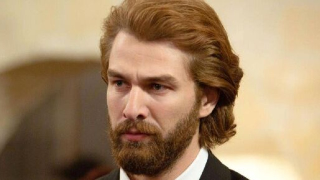 Terra amara, anticipazioni dal 25 al 29 settembre: Fikret vandalizza la tomba di Adnan.