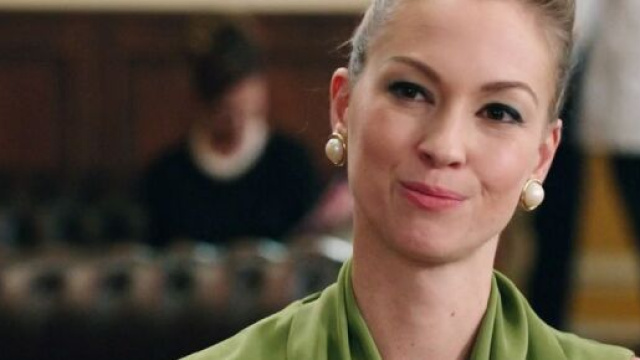 Il Paradiso delle signore, trame 27 e 28/09: Flora spiffera il segreto di Adelaide a Fiorenza.