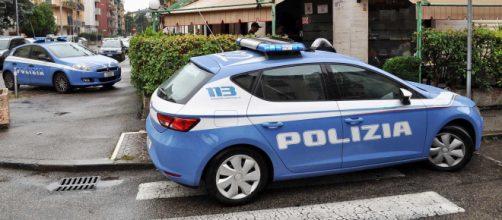 Monza, litigano per una carezza al cane: 20enne morde all'orecchio il proprietario