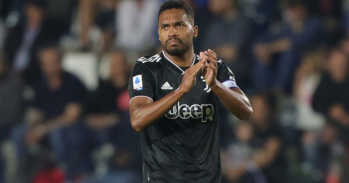 Juventus Lesione Di Medio Grado Per Alex Sandro Per Lui Un Mese E