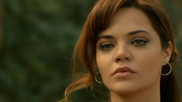 Terra Amara: Züleyha ha un incidente con l'auto.