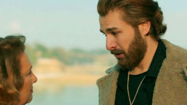 Terra amara, trame turche: Lutfiye cerca di impedire a Fikret di vendicarsi di Demir.