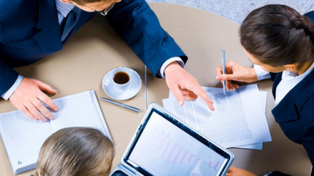 L'oroscopo di ottobre sul lavoro per tutti i segni dello zodiaco.