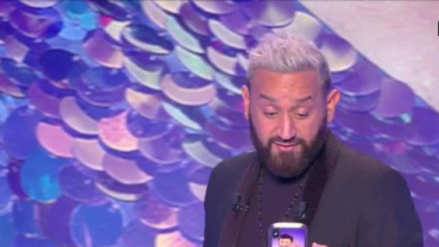 Cyril Hanouna, présentateur de TPMP rend hommage à Geneviève de Fontenay et Wahid Bouzidi. Source : capture d'écran C8.