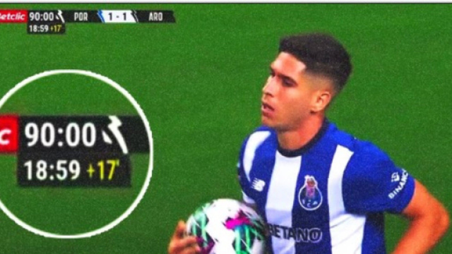 L'égalisation polémique du FC Porto au bout de 18 minutes de temps additionnel fait réagir le Portugal jusqu'au club rival. (@footmercato)