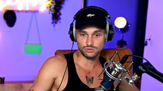 Les Cinquante saison 2 : Bastos débriefe le premier épisode et critique la majeure partie des candidats. (Screenshot Twitch)