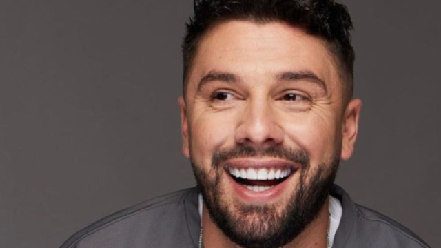 Kevin Guedj a révélé l'identité de sa chérie Chloé (Screenshoot Twitter @GossipRoomOff)