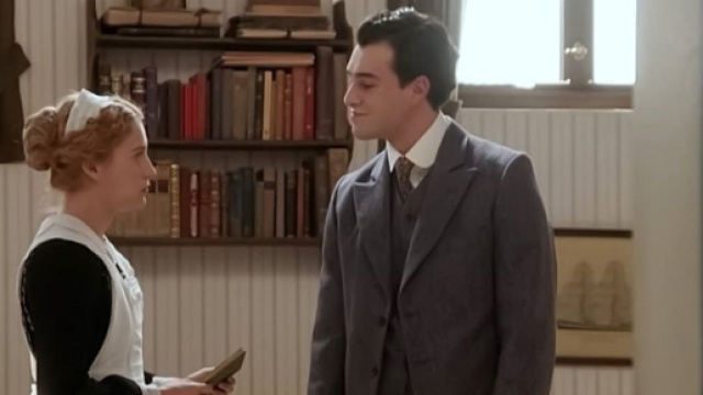 La Promessa, trame spagnole: Curro scopre che Lorenzo non è il suo vero padre.