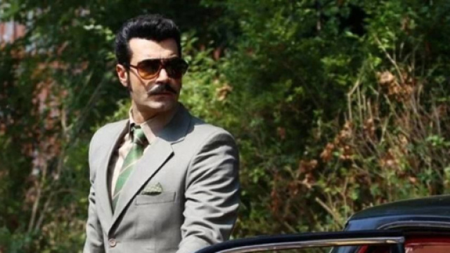 Terra amara, Demir indaga sul passato di Fikret.