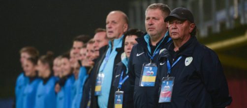 Borut Jarc (à direita) pediu demissão da Eslovênia após denúncias de assédio (Divulgação/Associação Eslovena de Futebol)