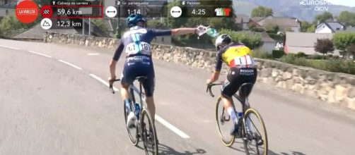 Vuelta Espana, Romain Bardet e Remco Evenepoel in fuga