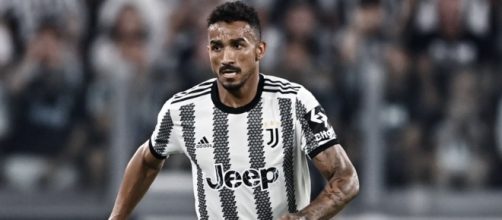 Juventus, Danilo avrebbe rifiutato offerta dall'Al Ittihad: vuole rimanere a Torino.