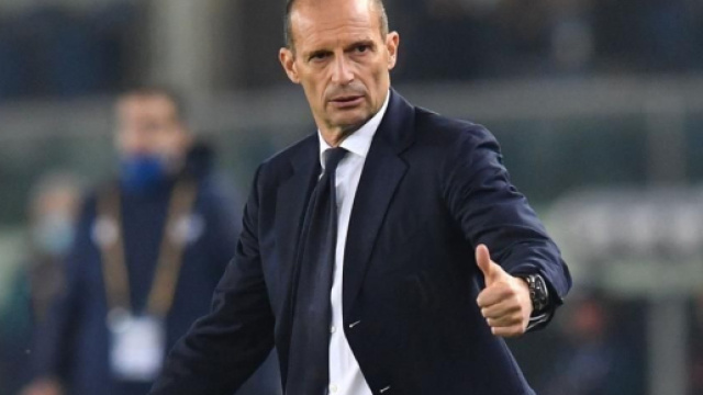 Juventus, futuro Allegri: la permanenza passerebbe dal rinnovo di contratto.