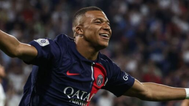 Mbappé était annoncé proche du Real Madrid. (screenshot Twitter - @StatsKMbappe)