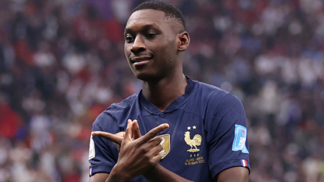 Randal Kolo Muani avec les Bleus (capture X @saluc_)